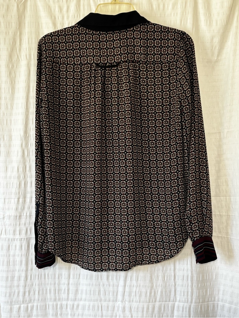 LOFT Medallion Print Silky Blouse Sz Large - Picture 8 of 10